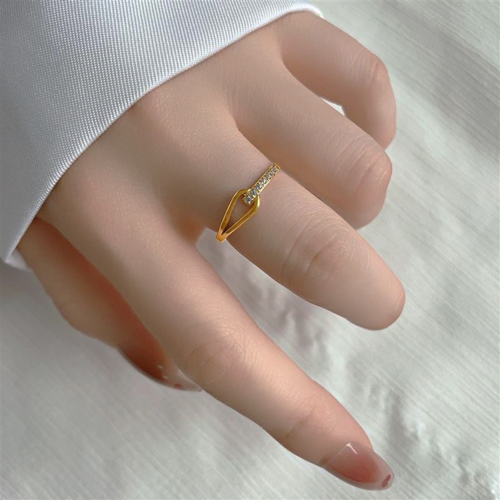 Nhẫn Amira